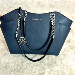 MK navy blue tote with silver chain accent straps💙